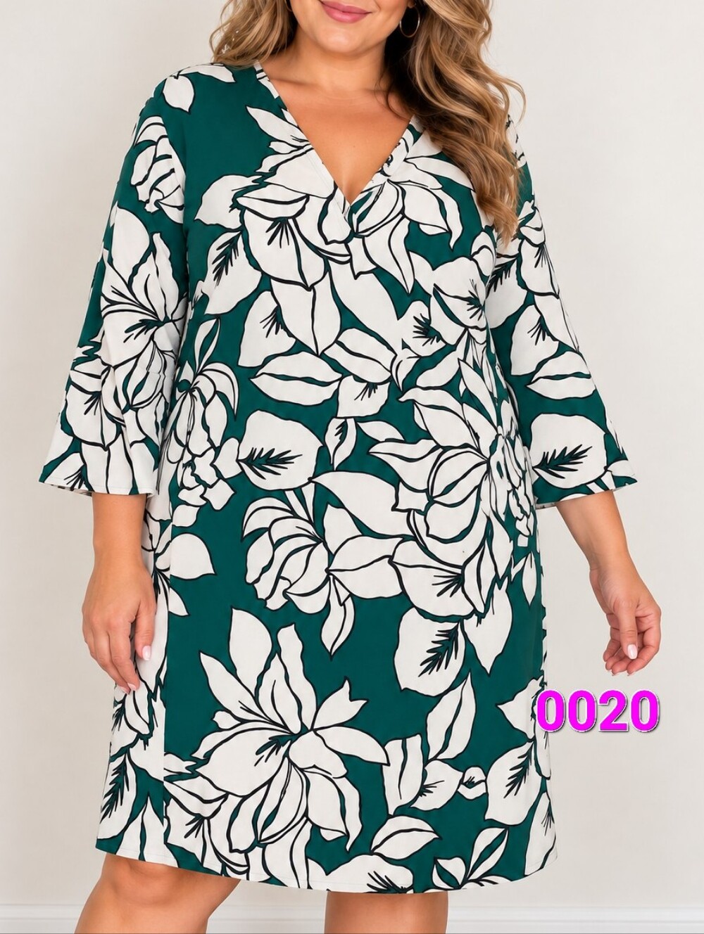 Karen Kane Floral V-Neck Dress in Green And White - Large
